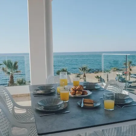 Suitenes Coast 4*