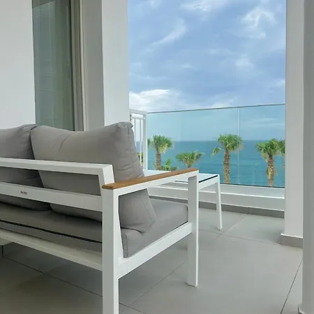 Suitenes Coast