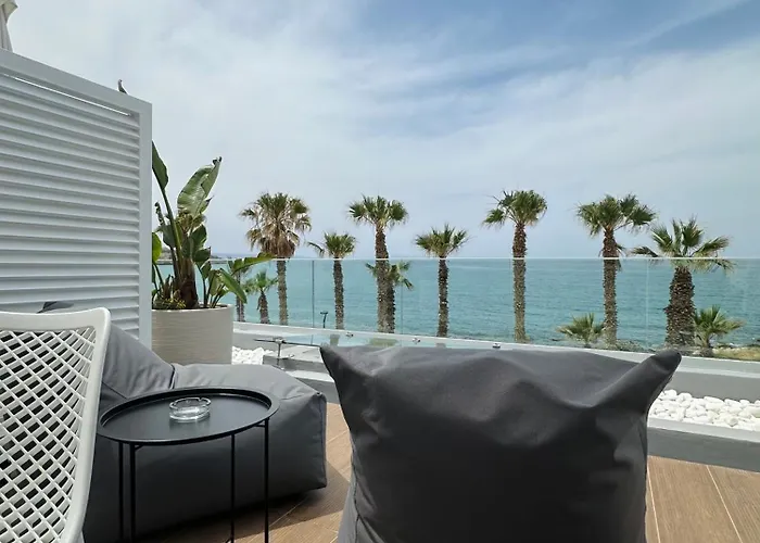 Suitenes Coast 4* Retimno