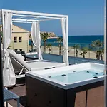 Suitenes Coast 4*