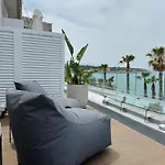 Suitenes Coast 4*